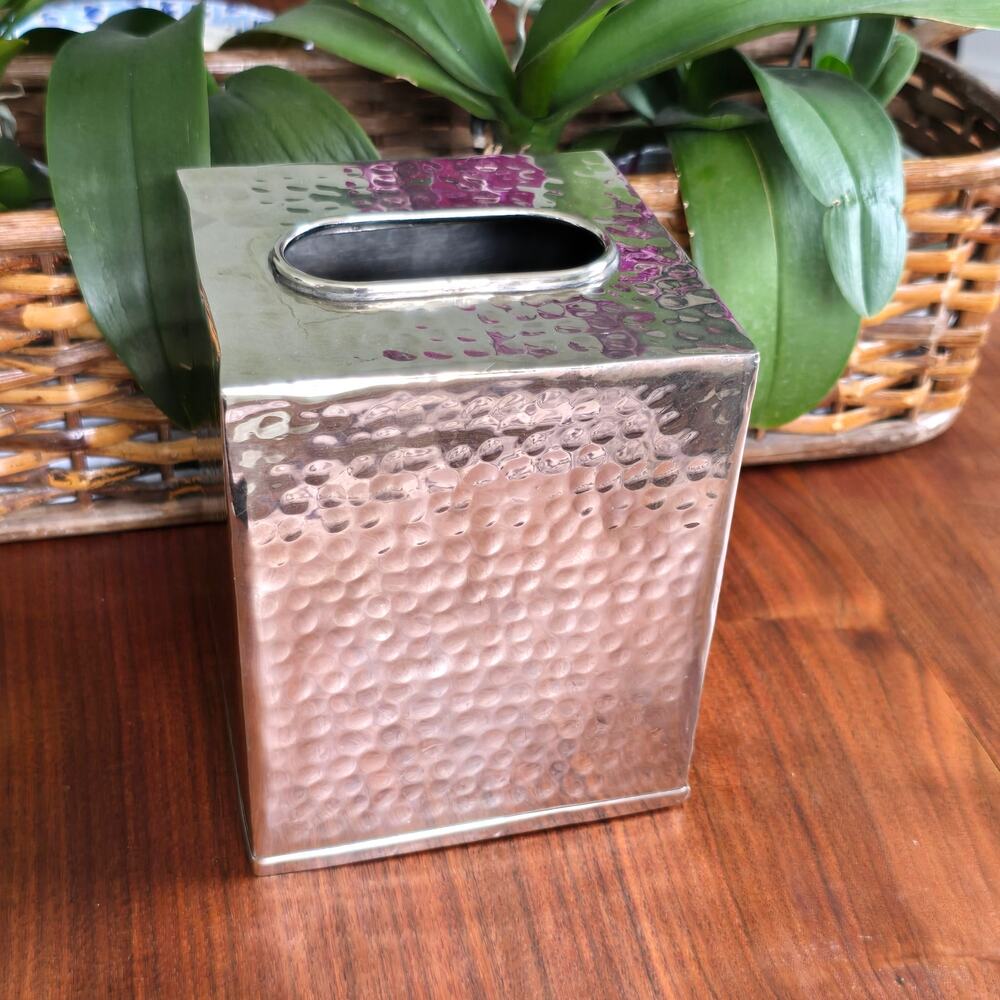 Vintage Croscill Biltmore Tissue Cover Hammered Silver Metal Classic Glam Retro